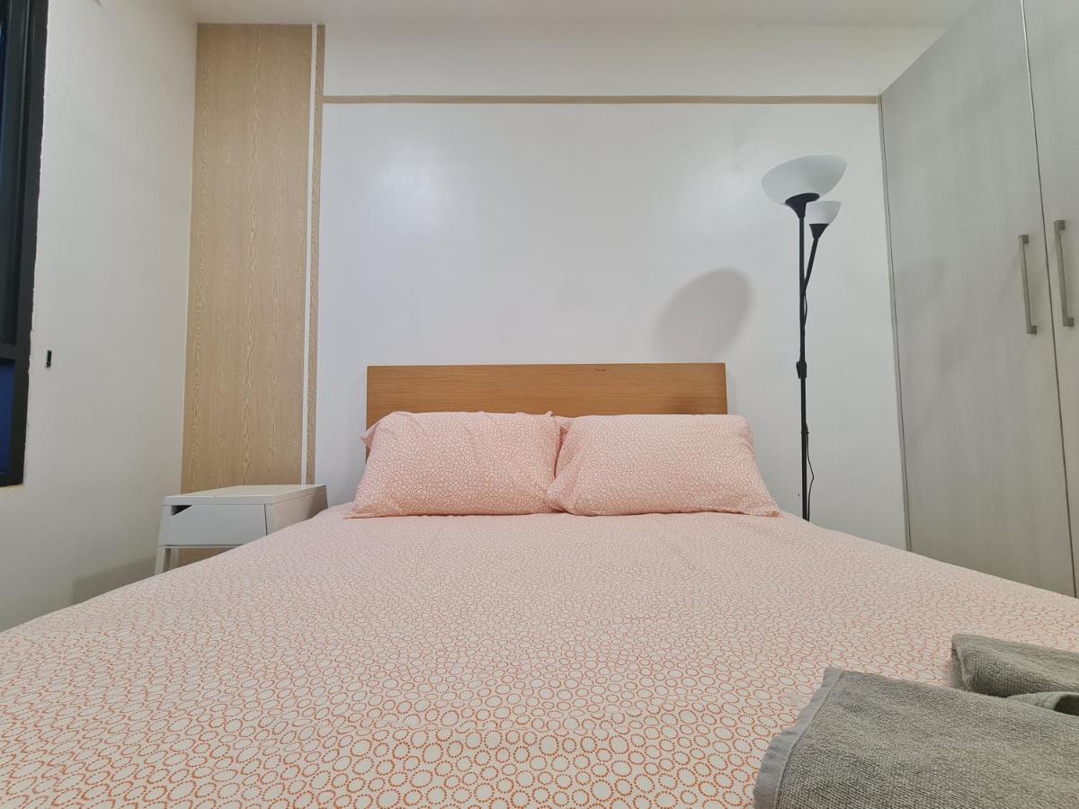 Lovely 3-Bedroom Serviced Apartment @ Кіберджая Екстер'єр фото